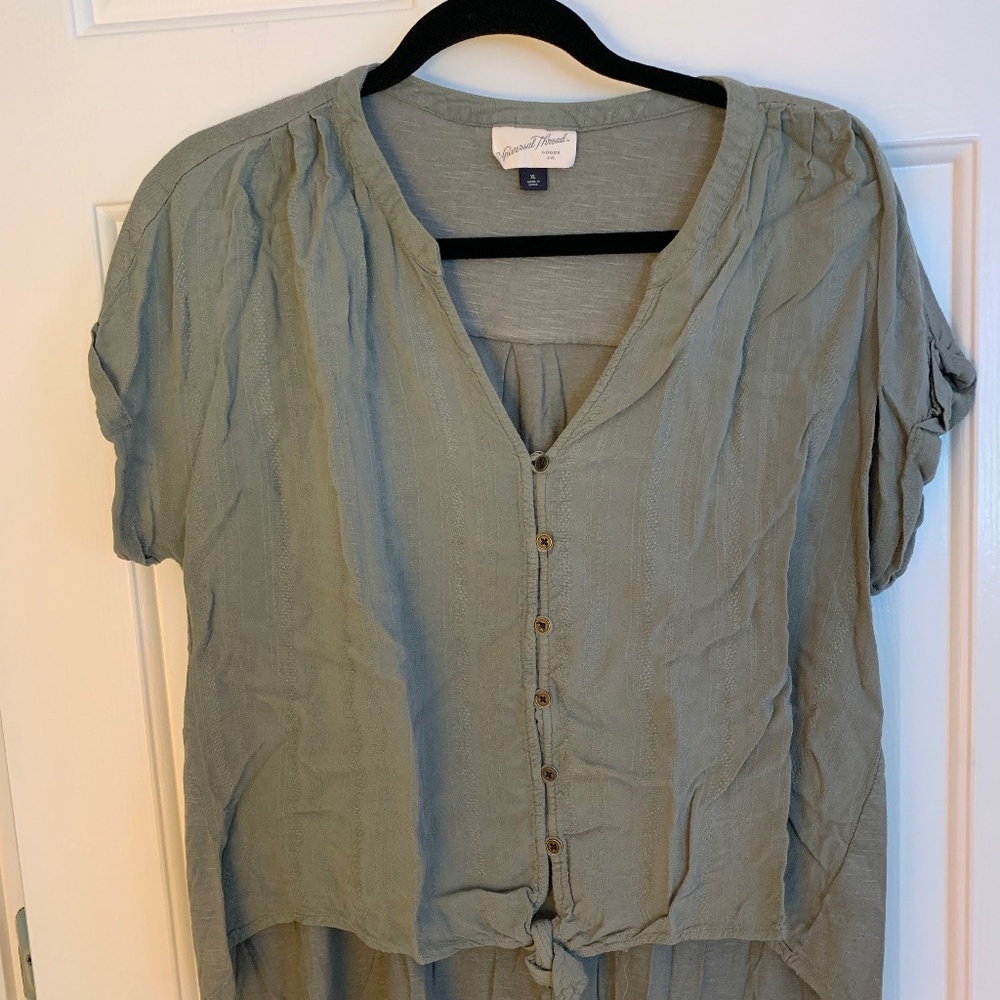 Universal Threads Green Button Front Short Sleeve